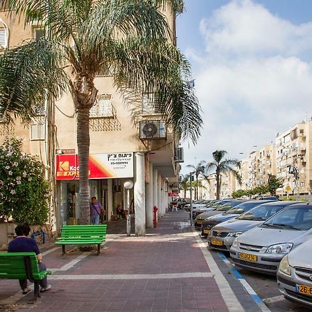 Apartments4You Dinara Бат-Ям Экстерьер фото