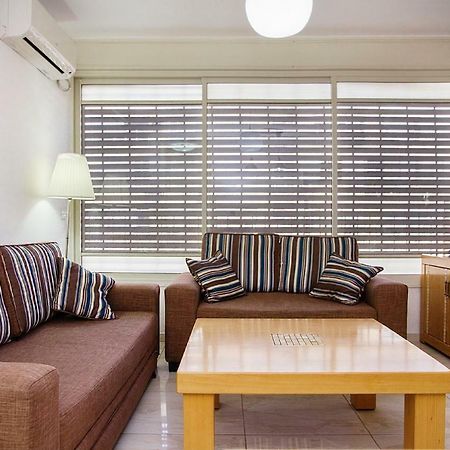 Apartments4You Dinara Бат-Ям Экстерьер фото
