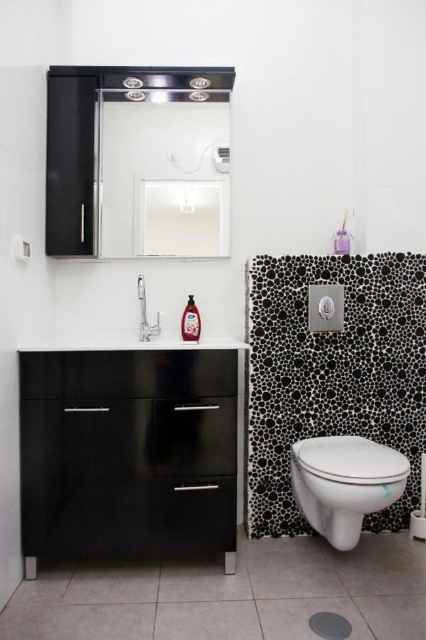 Apartments4You Dinara Бат-Ям Экстерьер фото