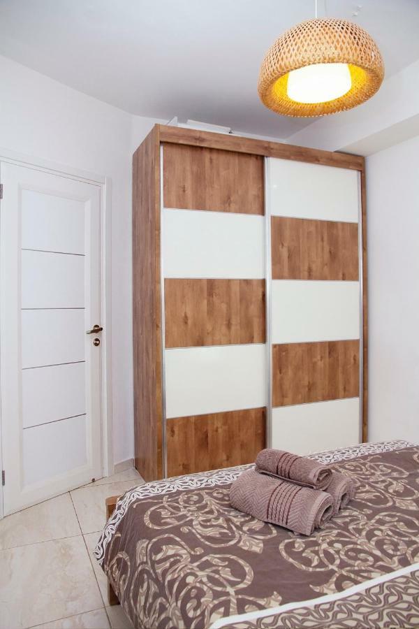 Apartments4You Dinara Бат-Ям Экстерьер фото