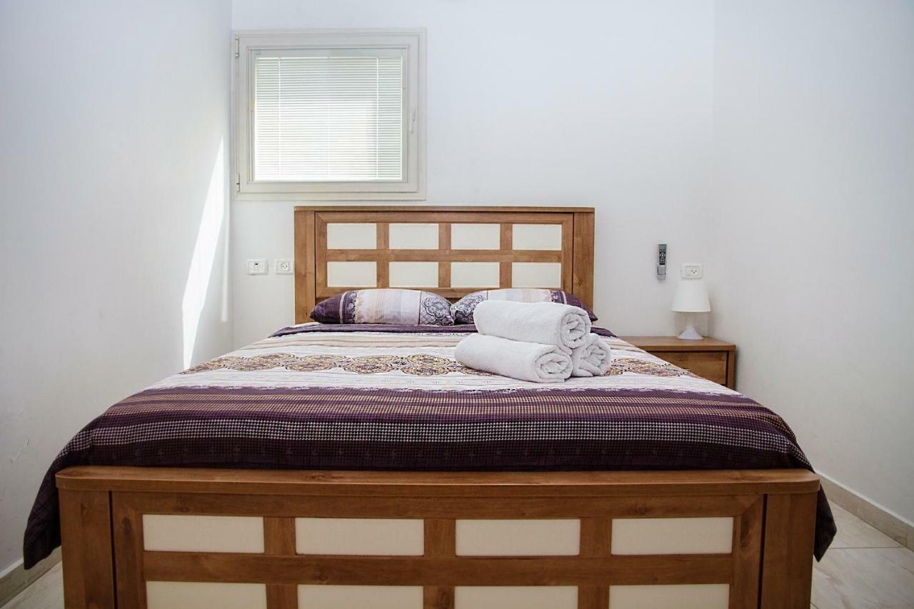 Apartments4You Dinara Бат-Ям Экстерьер фото